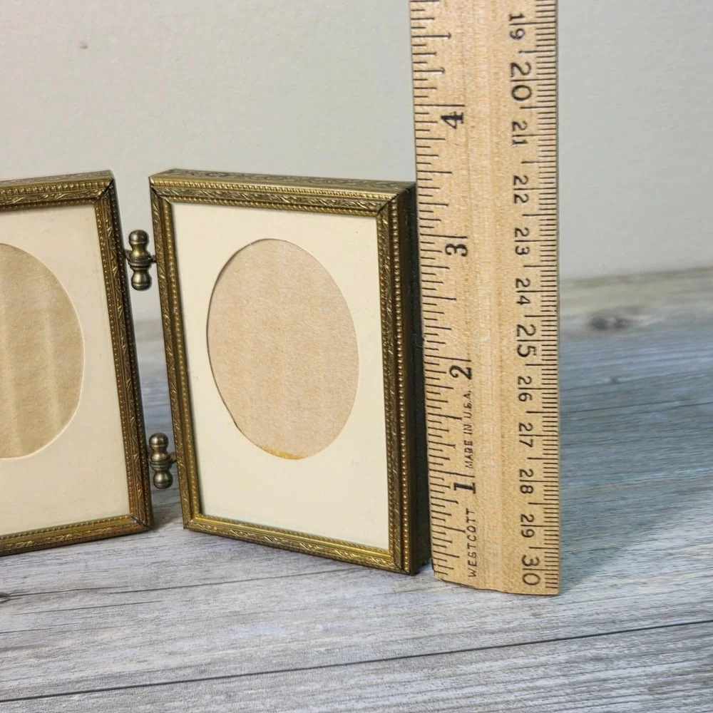 Vintage Mini Hinged Brass Double Picture Frame Bi Fold Oval Photo Desktop